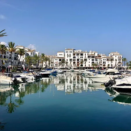 Duquesa Superb Seafront Marina Real Lägenhet