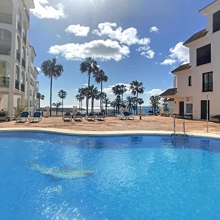 Duquesa Superb Seafront Marina Real Appartement *